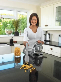 Black & Decker Black&Decker PD1820L Kleinstaubsauger, 25 Watt -Rein Blitz Geschaft 1b1b7be90907f2260b49735a6ee99f9f