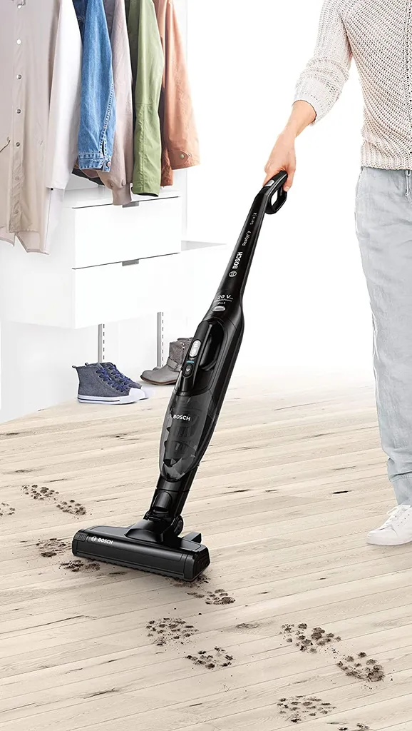 Bosch Serie 2 BBHF220, Beutellos, Schwarz, Trocken, Zyklonal, Blanker Boden, Teppich, Harter Boden 8 Bosch Serie 2 BBHF220, Beutellos, Schwarz, Trocken, Zyklonal, Blanker Boden, Teppich, Harter Boden – Bild 6