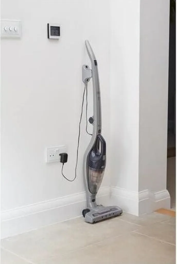 Black & Decker Akkusauger SVB520JW 2in1 Boden- Und Handsauger, 18 Volt 5 Black & Decker Akkusauger SVB520JW 2in1 Boden- Und Handsauger, 18 Volt – Bild 4