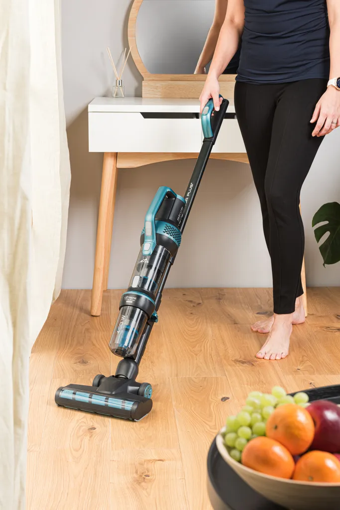 Hand- Und Akkustaubsauger ETA Magic Aqua Plus 3 In 1 28,8 V Artikel-Nr.: ETA723690000 Xtrem Leistungsstarker 5-in-1-Handstabstaubsauger Mit Hervorragender Filterung, Konstant Starker Saugleistung, 28,8 V Li-Ionen-Akku Und Umfangreichem Zubehör 6 Hand- Und Akkustaubsauger ETA Magic Aqua Plus 3 In 1 28,8 V Artikel-Nr.: ETA723690000 Xtrem Leistungsstarker 5-in-1-Handstabstaubsauger Mit Hervorragender Filterung, Konstant Starker Saugleistung, 28,8 V Li-Ionen-Akku Und Umfangreichem Zubehör – Bild 4