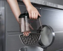 AEG LX9-3-ÖKO I X Performance Bodenstaubsauger Beutellos Black Recycled 650Watt -Rein Blitz Geschaft abca7ac62244cf5d47651ccb60e6ee7b