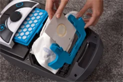 HooGo B3+ Bodenstaubsauger 3 Liter Mit Beutel Inkl. Parkett-, Polster- Und Fugendüse, Möbelbürste, 11m Aktionsradius, HEPA14 Filter, Allergikertauglich -Rein Blitz Geschaft b89baa014a85c8ec822fa7f8e68b141e