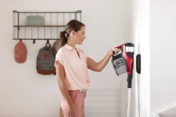 Philips SpeedPro Max 2-in-1 Kabelloser Staubsauger, 360°-Saugdüse, 25.2 V, 65 Min. Akku Laufzeit, Rot (XC7042/01) -Rein Blitz Geschaft db2243d19cfd0f53dfc086777eb463a1