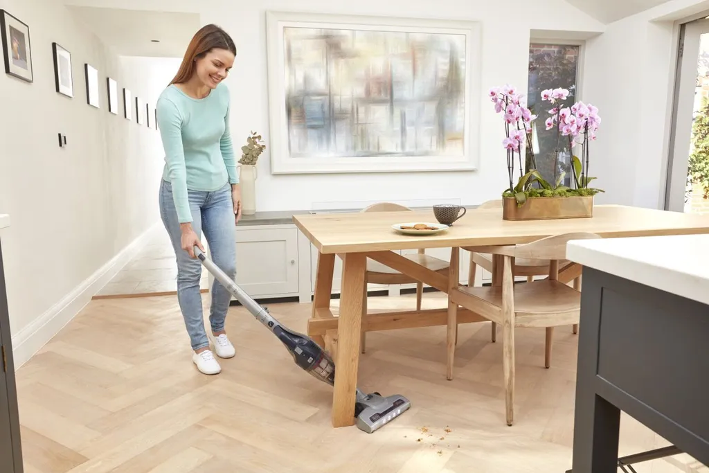 Black & Decker Akkusauger SVB520JW 2in1 Boden- Und Handsauger, 18 Volt 3 Black & Decker Akkusauger SVB520JW 2in1 Boden- Und Handsauger, 18 Volt – Bild 2